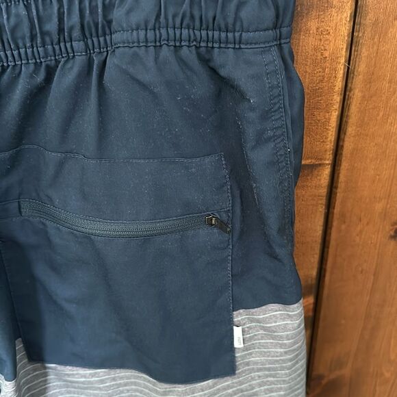 Vuori Trail Short 6”, size XL - Picture 6 of 13